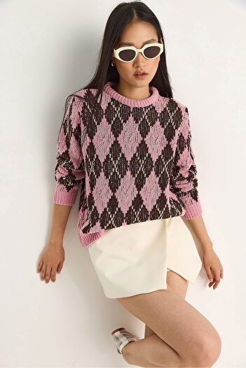 Bianco Lucci Women's Diamond Pattern Sweater 20251059