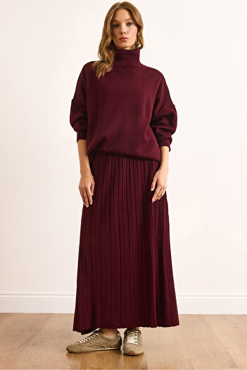 Olalook Women's Plum Premium Maxi Pleated Skirt Oversize Sweater Set Tkm-19000428