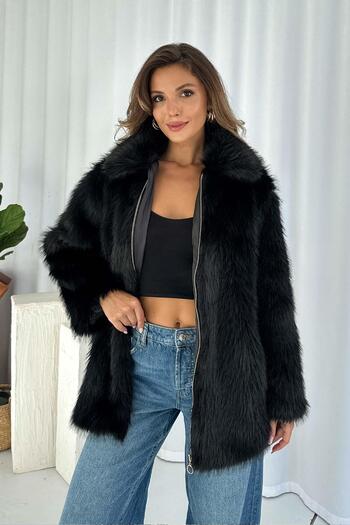 Mine Tan Butik Women's Fur Coat with Zipper Detail - Black