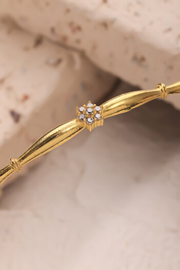 Lucente Jewellery Luxury Serisi Işıklı Hediye Kutulu 925 Ayar Altın Gümüş Kaplama Pırlanta Montürlü Zarif Bilezik