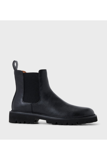 Call it Spring Twellman Round Toe Chelsea Boots