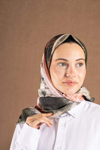 Akel Decode Scarf Pastel Pattern