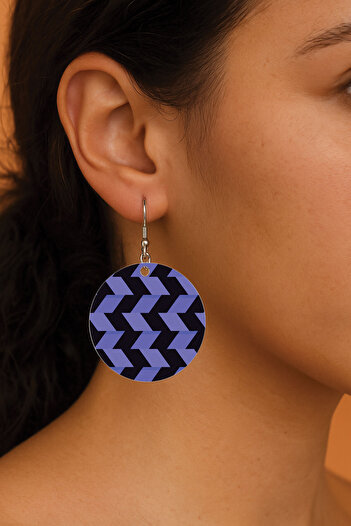 Cekuonline Women's Earrings Patterned Stylist Hooked 3.5X5Cm Round Transparent Earrings Cosette