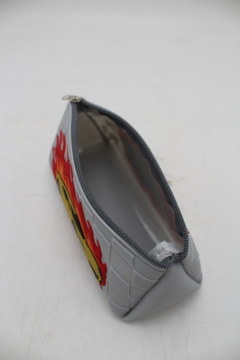 MyReal Silicone Triangle Cylinder Pen Holder