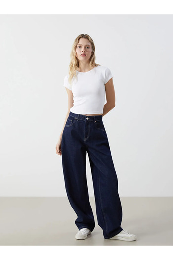 LC Waikiki Crew Neck Textured Women's Crop