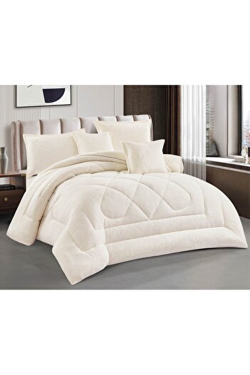 SNOOZYL A double winter bedspread made of soft velvet and luxurious fur to provide warmth and add beauty and elegance to your room.