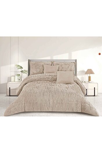 SNOOZYL A double winter bedspread made of soft velvet and luxurious fur to provide warmth and add beauty and elegance to your room.
