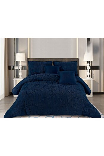 SNOOZYL A double winter bedspread made of soft velvet and luxurious fur to provide warmth and add beauty and elegance to your room.