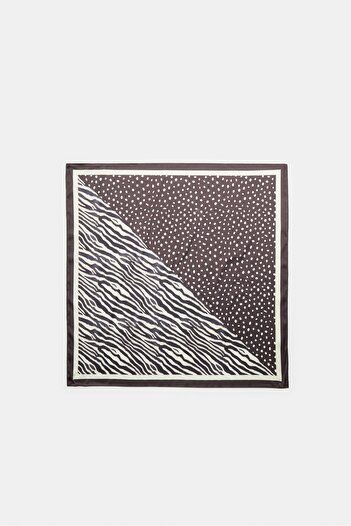 Stradivarius Contrast print scarf