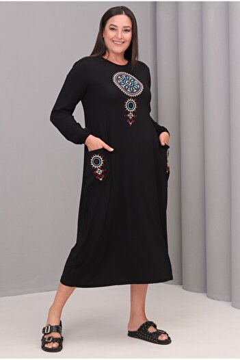 Şans Women's Plus Size Black, Crew Neck, Long Sleeve Embroidered Viscose Dress with Pockets 65N39142