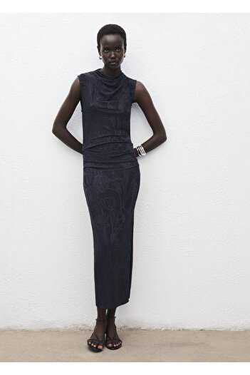 MANGO Woman Drape yaka işlemeli elbise