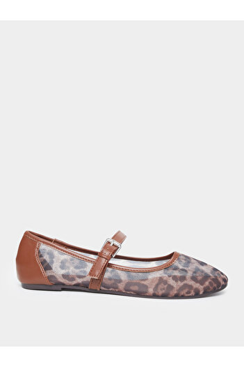 Styli Animal Print Buckle Detail Shoes