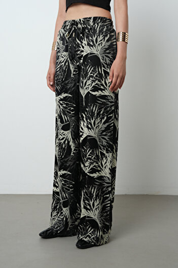 Orfeo Negro Women's Black Color Branch Patterned Wide Leg Elastic Waist Trousers