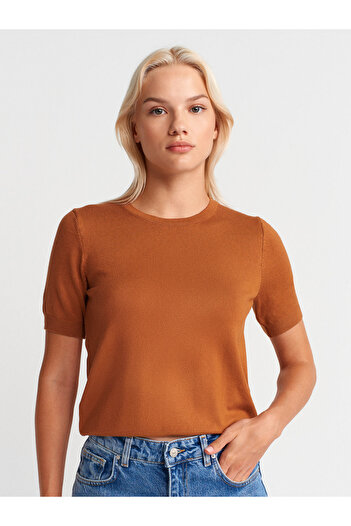 Dilvin 10779 Crew Neck Short Sleeve Basic Knitwear Blouse-Caramel