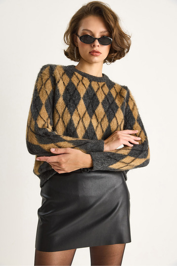 Bianco Lucci Women's Diamond Patterned Raised Knitwear Sweater 60351320