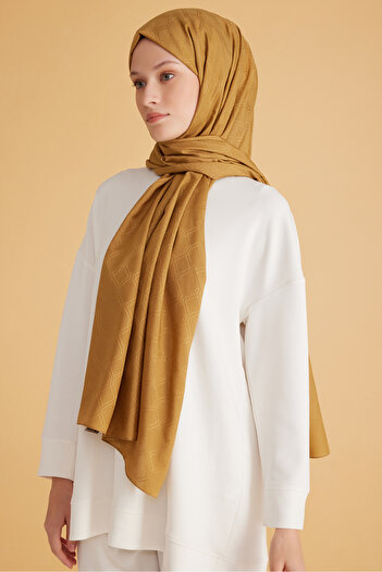 Belli Fresh Monogram Shawl 2-23