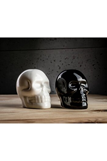 Gadget Master Salt and Pepper Containers Shaped Like Skulls