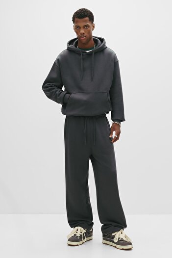 Pull & Bear Bol kesim jogger pantolon