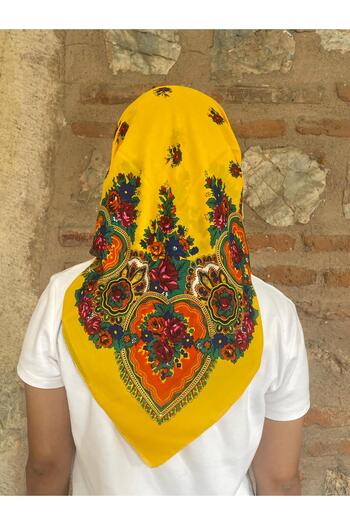 Sobe Hediyelik Mardin Calligraphy Floral Patterned Headscarf on Yellow Background 100X100 cm – Dowry and Daily Use
