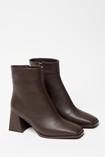 Madamra Women's Brown Boots & Booties Blunt Toe Heeled Contrast Pu Leather Zippered Stylish