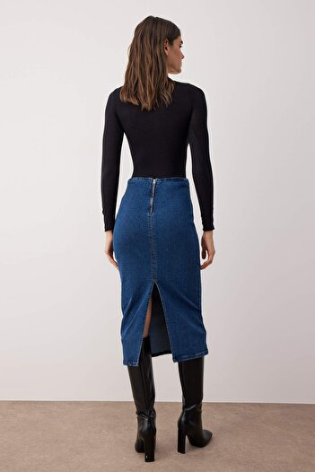 Trendyol Collection Πιο οικονομική φούστα τζιν με λεπτομέρεια μπλε ραφής TWOAW24ET00057