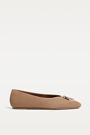 Stradivarius Split leather ballet flats with detail
