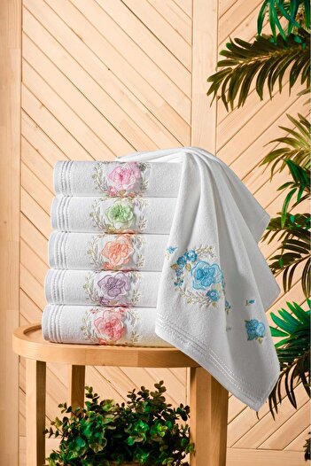 Fiesta Aybüke White Velvet 3D Embroidered Boxed 50X90 cm 100% Cotton