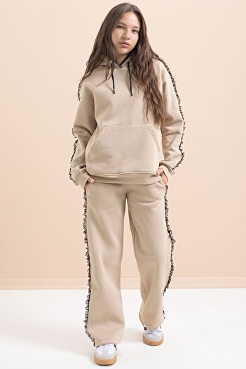 Cansın Mini Beige Girl's 3-Thread Suit with Lace Detail 21506