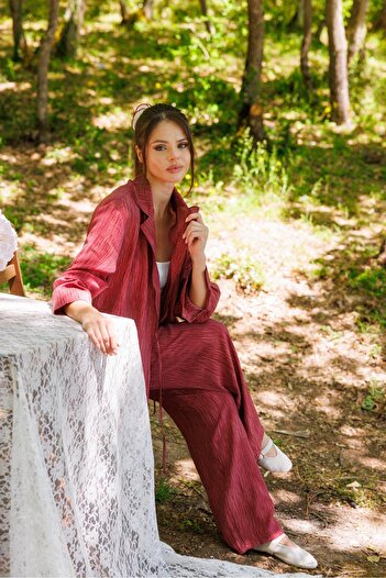 FACETTE Women's Burgundy Patterned Shirt Pants Set
