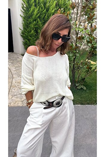 ABBRA Oval Collar Soft Textured Knitwear Sweater