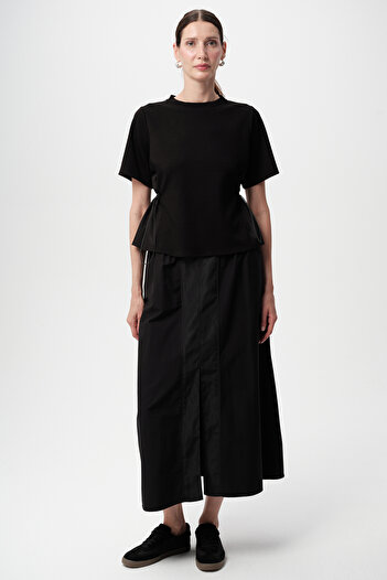 Allyco Midi Black Skirt with Front Slit Detail