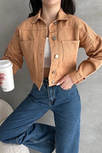 Fav Style Women's Buttoned Double Pocket Crop Denim Jacket