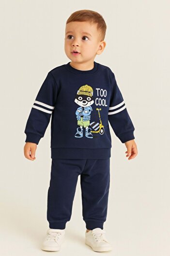 ww waka waka kids store Момчешки комплект спортен екип „Too Cool“ с принт на суитшърт и долнище