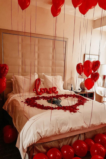 Baloncu Nene Love Written Romantic Set Red Heart Balloon Rose Petal Candle Valentine's Day Decoration Set