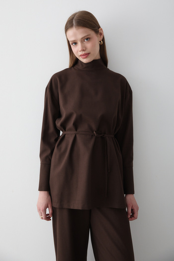 JASTE Women's Brown Stand Collar Belted Tunic & Button Detailed Elastic Waist Trousers Top & Bottom Set