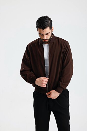 İLKCET MODA Εποχιακό μπουφάν με φερμουάρ σε καφέ χρώμα με λαιμόκοψη σε σχήμα V