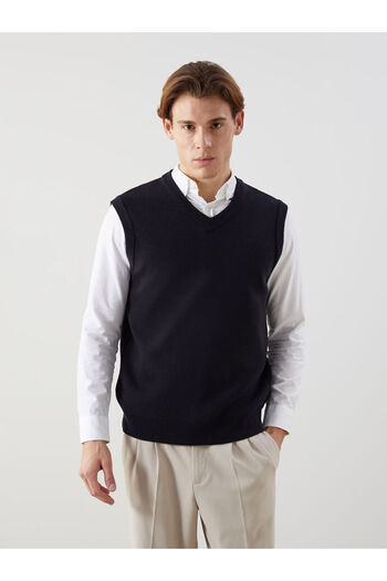 LC Waikiki Navy Blue Standard Fit V-Neck Men's Knitwear Sweater