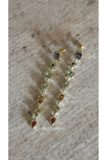 LUXSTONE Y Model Gold Earrings