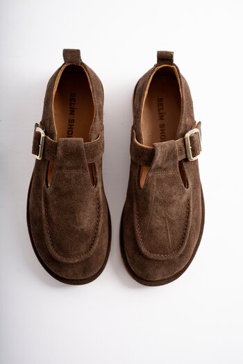 selinshoes Cassiel Дамски мокасини от естествена кожа със златна регулируема катарама - кафе суед
