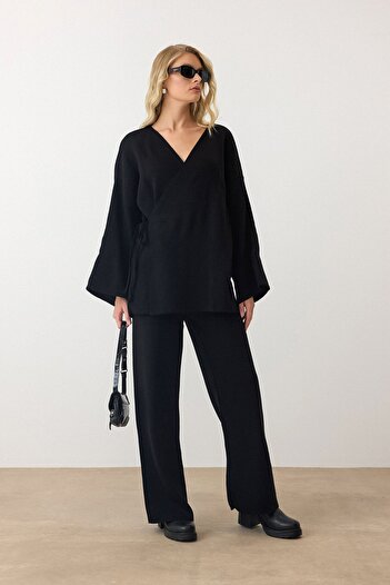 VAGGON Women's Black V-Neck Belted Wide Leg Two-Piece Suit Vs00889