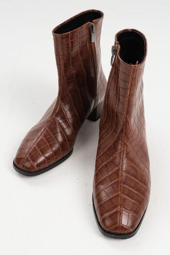 Mio Gusto Tori Brown Crocodile Patterned Blunt Toe Women's Boots
