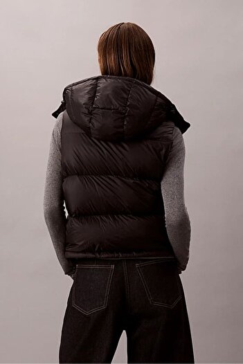 Calvin Klein Women's Regular Fit Hooded Puffer Vest - Black