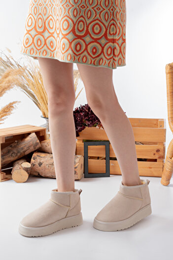 NOVELLAM SHOES Γυναικείες κλασικές μπότες Felix Ultra Mini μέχρι τον αστράγαλο με επένδυση από γούνα και χοντρή σόλα