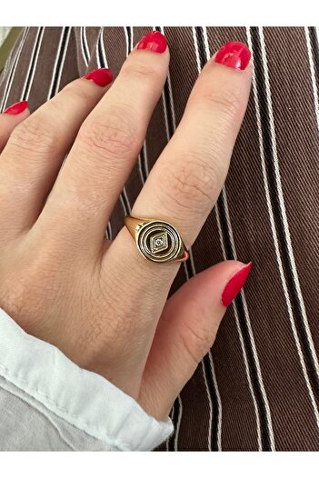 ringbox Gold Labyrinth Ring