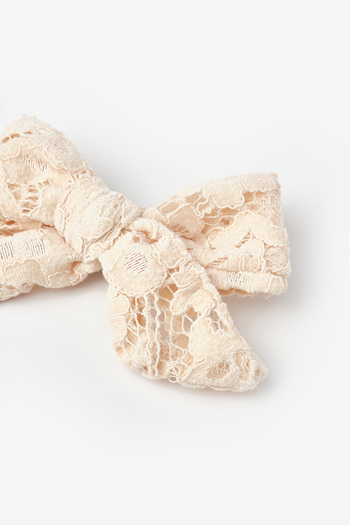 Le Mabelle Cream Lace Bow Girl's Clip Buckle