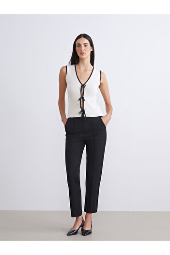 LC Waikiki Ecru V-Neck Women's Knitwear Vest