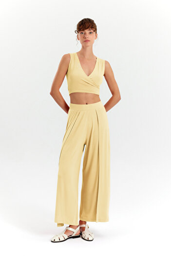 Simple Co. Soft Skin Touch Aera Slit Pants