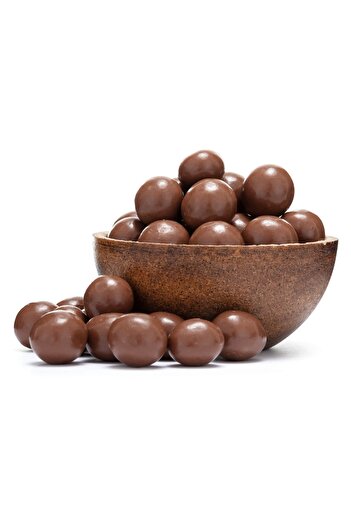 fistic Hazelnuts in milk chocolate coating