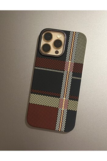 HYPERSOFT Iphone 15 (6.1 inç) Uyumlu Magsafeli Kenarları Çerçevesiz Slım Karbon Kılıf Lens Hediyeli