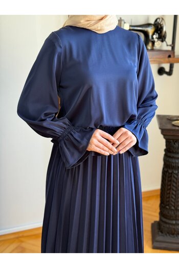 Navra Pleated Skirt + Blouse Set 5076 Dark Blue